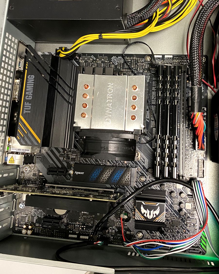 Ryzen 9 5900X – hardware ColdHost